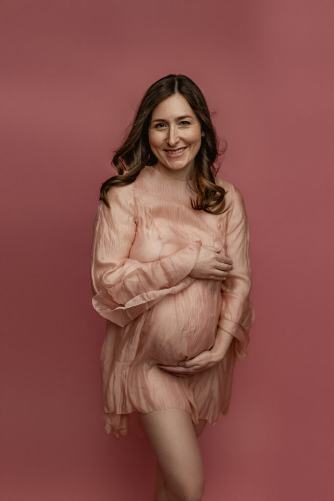 Elegant maternity photography in Minnesota – professional pregnancy portraits in Minneapolis, St. Paul, Maple Grove, and beyond